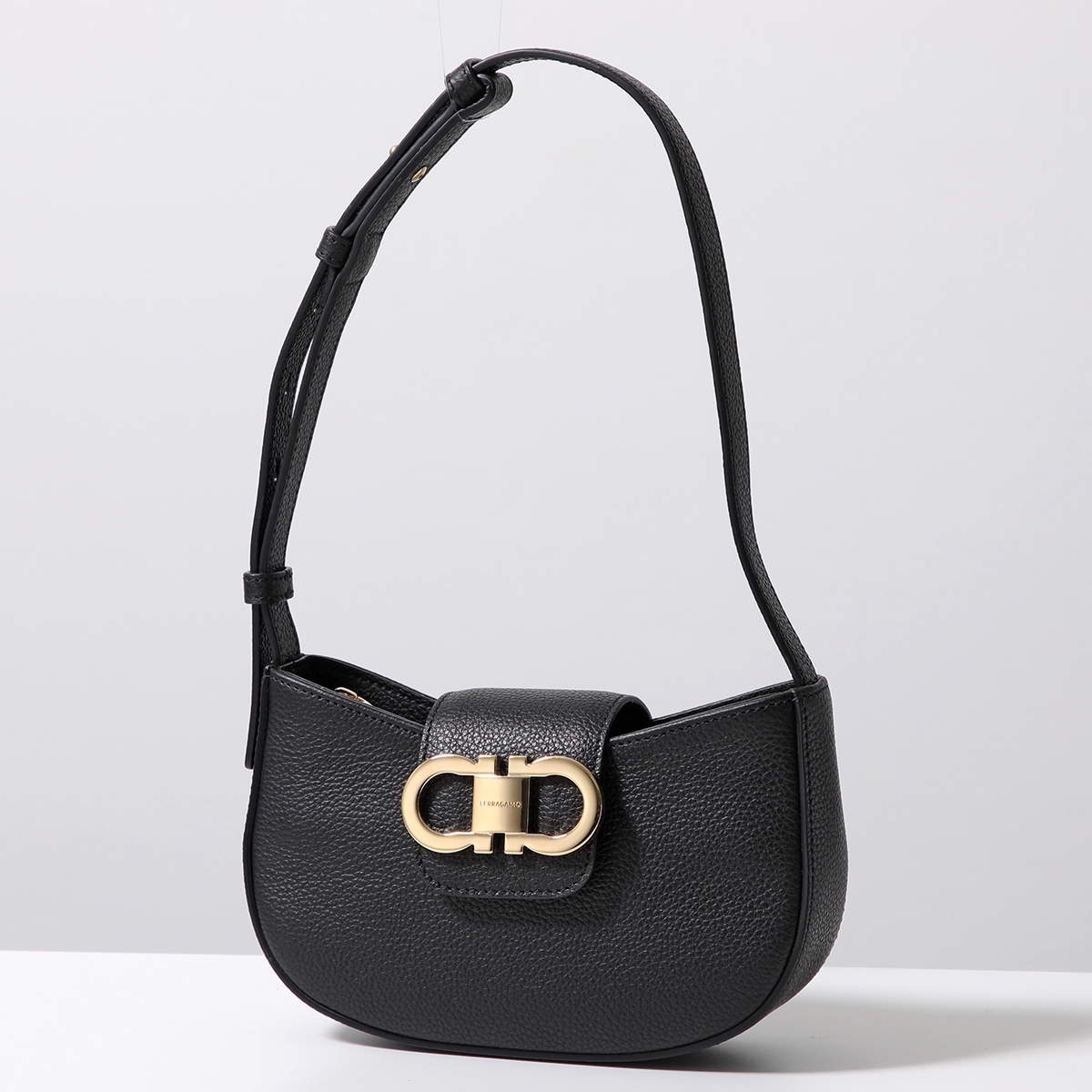 FERRAGAMO（フェラガモ） ハンドバッグ 22 0947 レディース ガンチーニ