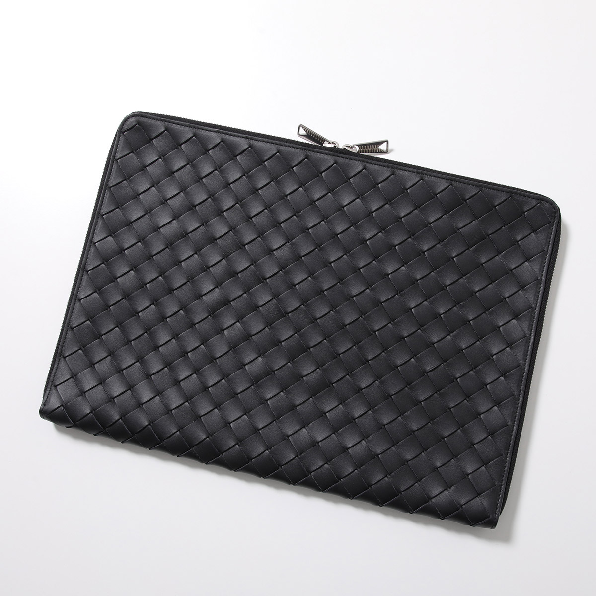 BOTTEGA VENETA（ボッテガ・ヴェネタ） クラッチバッグ 676591 V1EC1