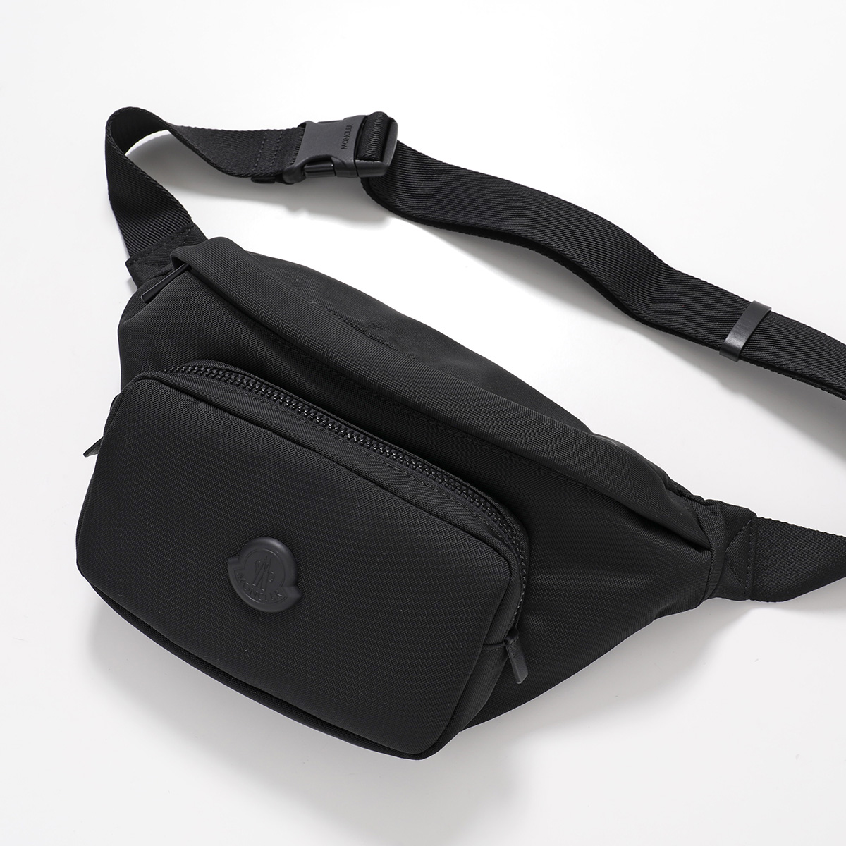 MONCLER（モンクレール） ボディバッグ DURANCE デュランス 5M00005