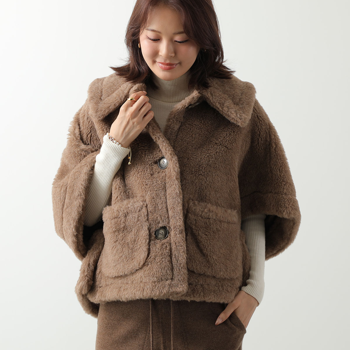 Max Mara（マックスマーラ） ケープ NEWTERZO4 ニューテルツォ