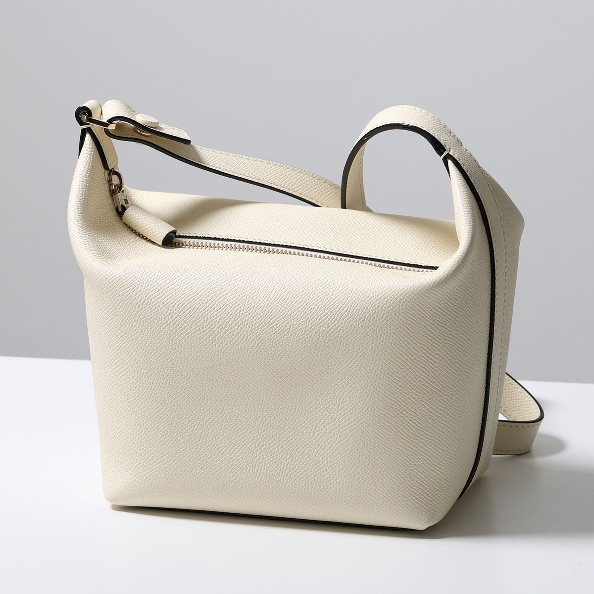 Valextra（ヴァレクストラ） ハンドバッグ MOCHI モチバッグ