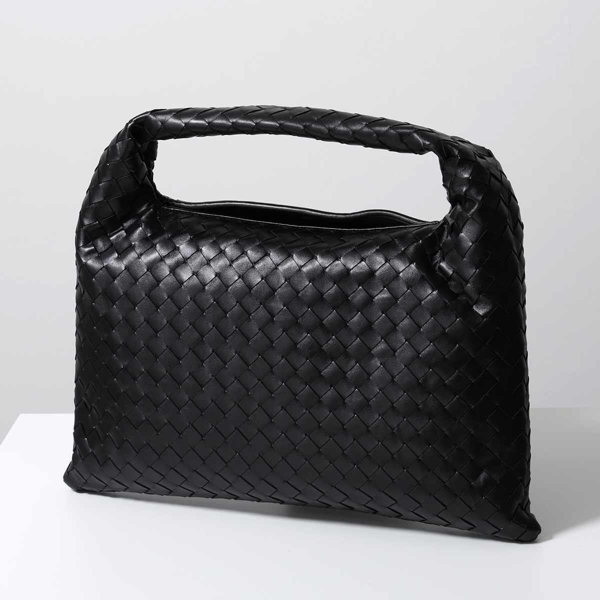 BOTTEGA VENETA（ボッテガ・ヴェネタ） ハンドバッグ HOP ホップ