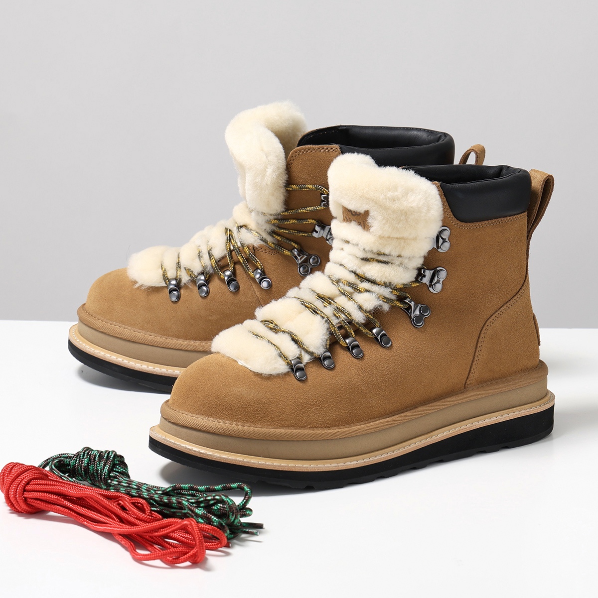 UGG（アグ） × sacai サカイ コラボ ショートブーツ Hiker ハイカー