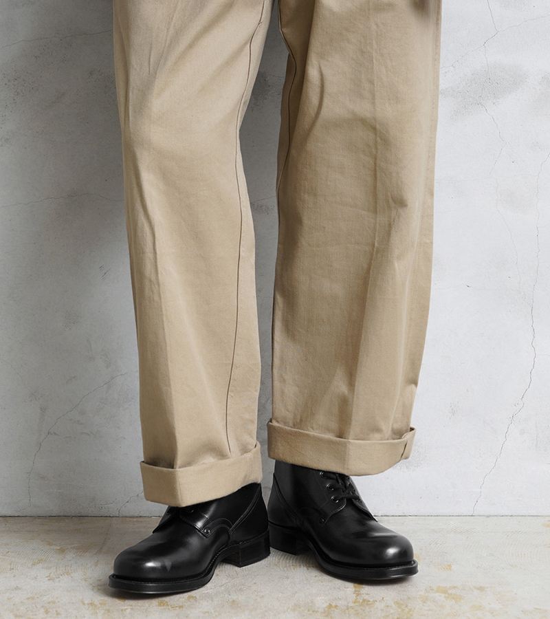 MILITARY（ミリタリー） 実物 新品 デッドストック イタリア軍 レザー