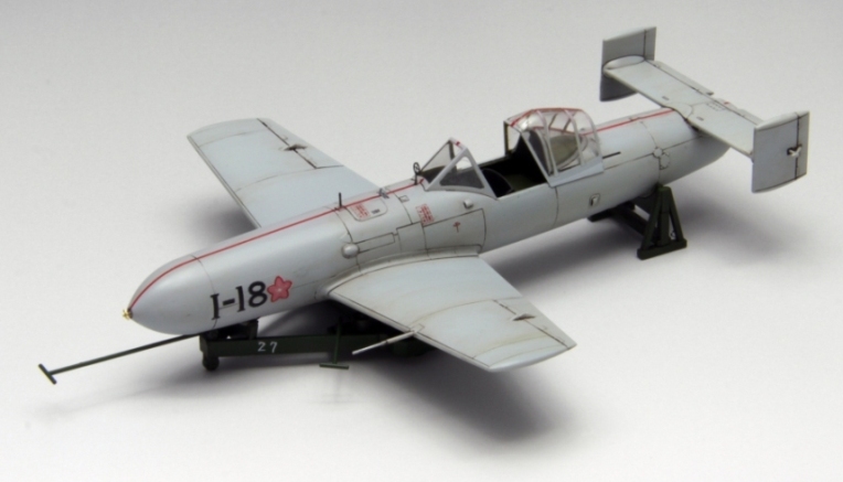 1/48スケール海軍特別攻撃機 桜花一一型 [ファインモールド
