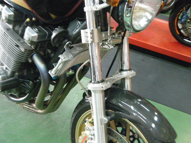 フロントフォーク交換します。 「ゼファー1100」 | しゃぼん玉