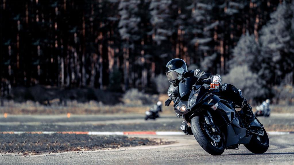 Kawasaki ZX636B1/B2 (ZX-6R) 2003-2004 Renthal & DID VXGB Chain