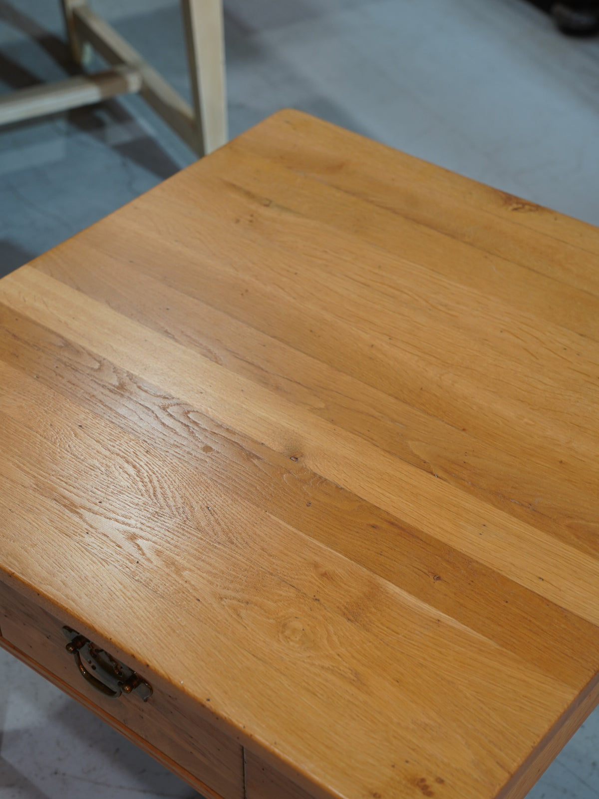 オークウッド サイドテーブル ヴィンテージ SHARK ATTACK