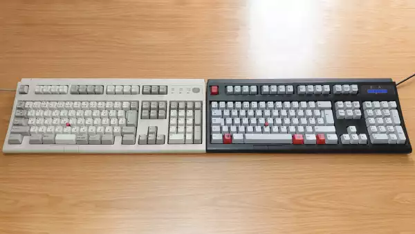 IBM Japan 5576-C01 TrackPoint Keyboard and its Unicomp descendants