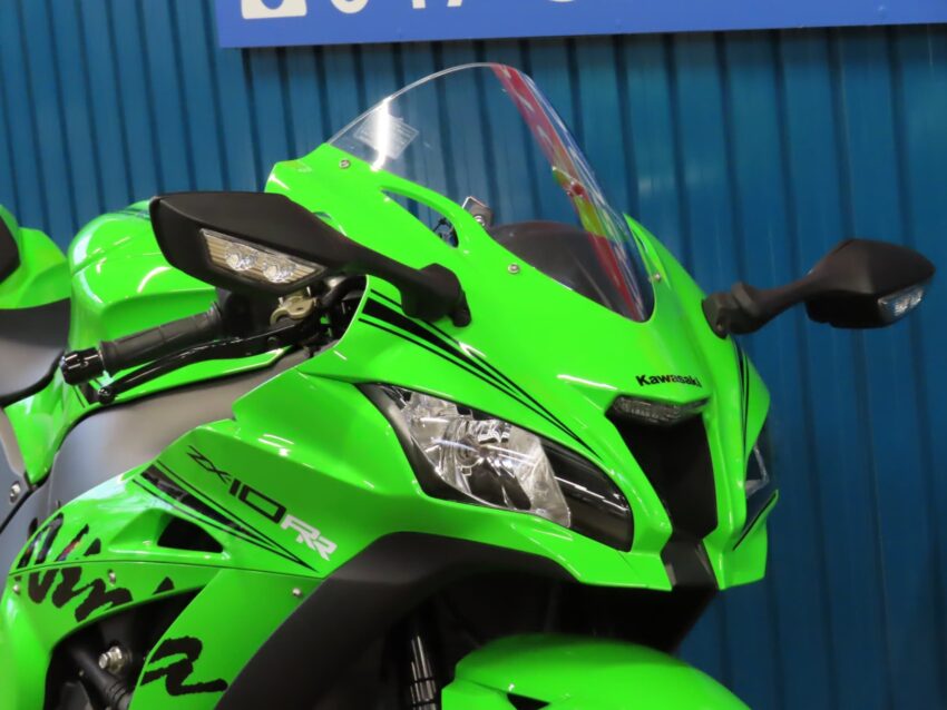 ななページ② 油彩 ぺんぺん草 新車】最後のWSBKカラーを纏う「Ninja