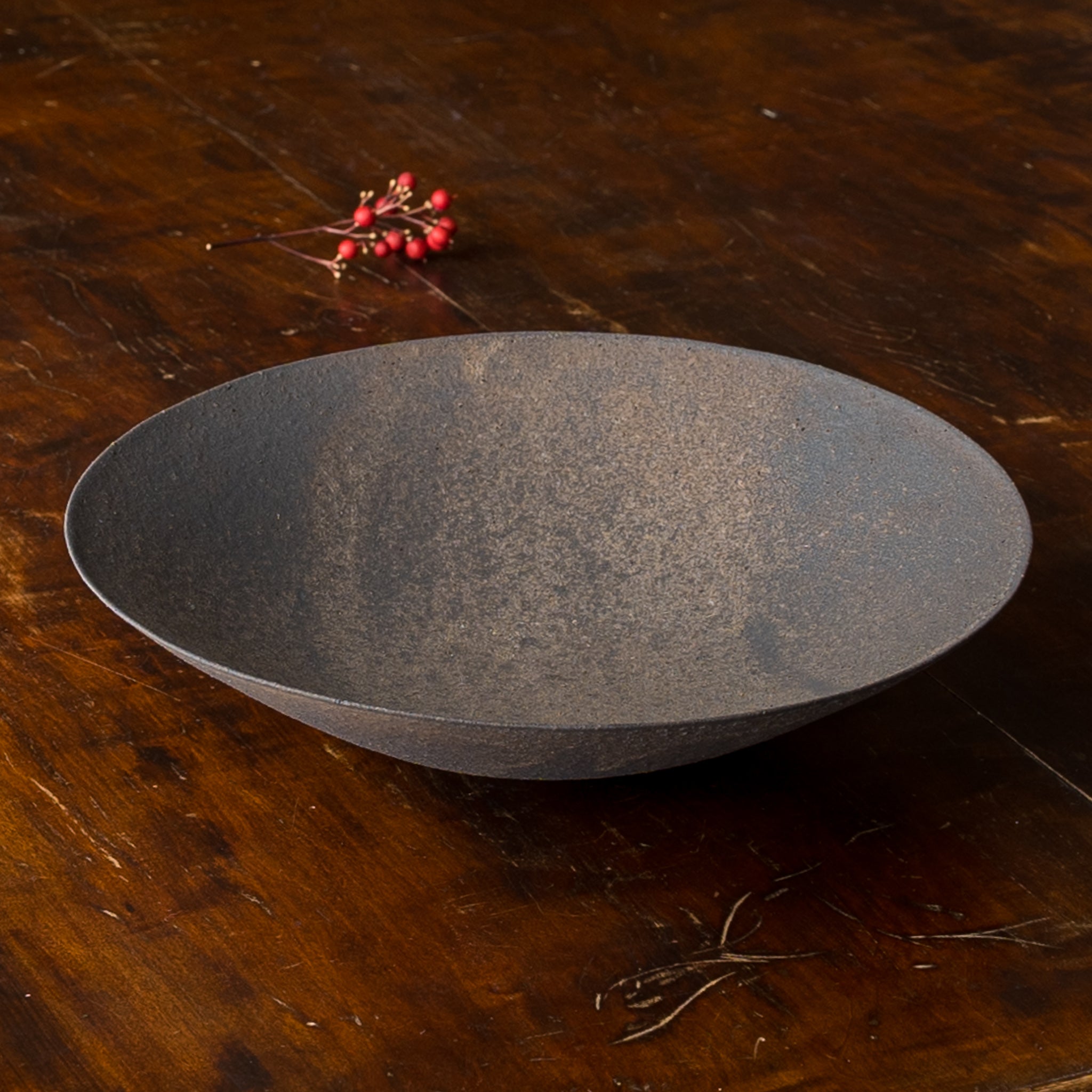 作家 冨部咲喜子 鉄釉 中鉢｜作家もののうつわ通販 四季折折 – 四季折