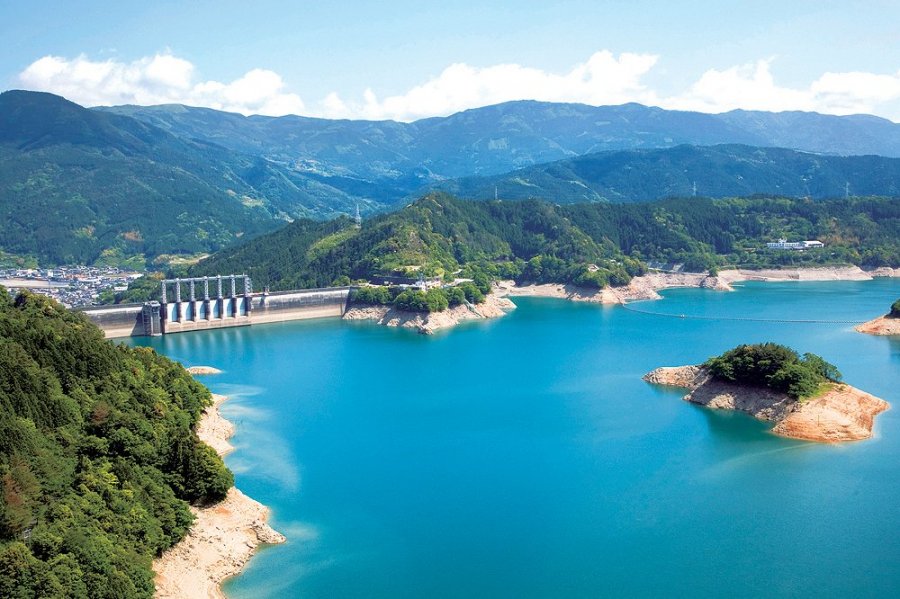 早明浦ダム｜スポット・体験｜四国のおすすめ観光・旅行情報！ 【公式
