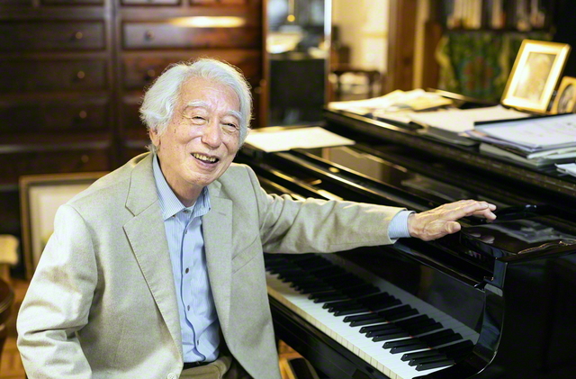 文化〉 音楽は生きる喜び “左手の演奏”で希望を奏でる 舘野泉さん