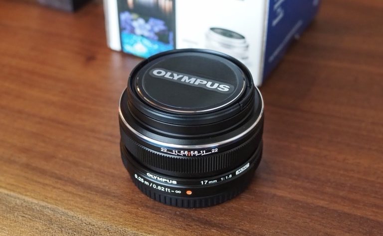 オリンパスの単焦点レンズ「M.ZUIKO DIGITAL 17mm F1.8」はホテル