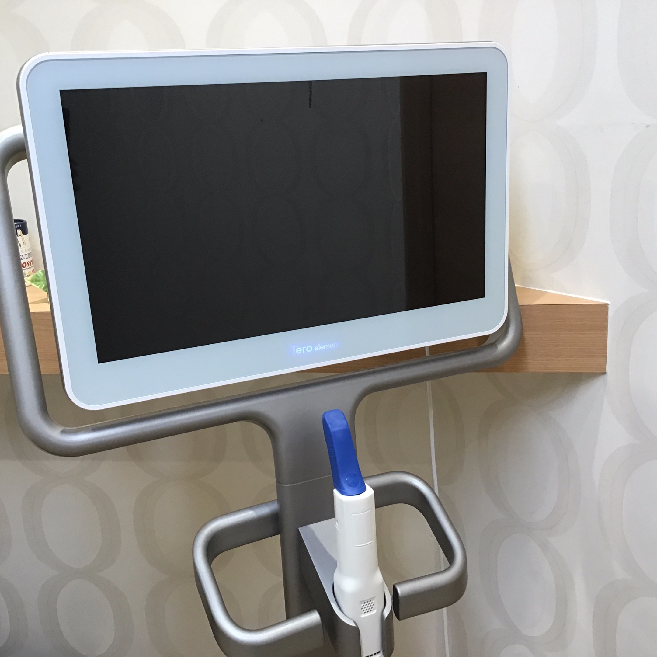 口腔内スキャナー（iTero Element2 アイテロ エレメント2）も導入