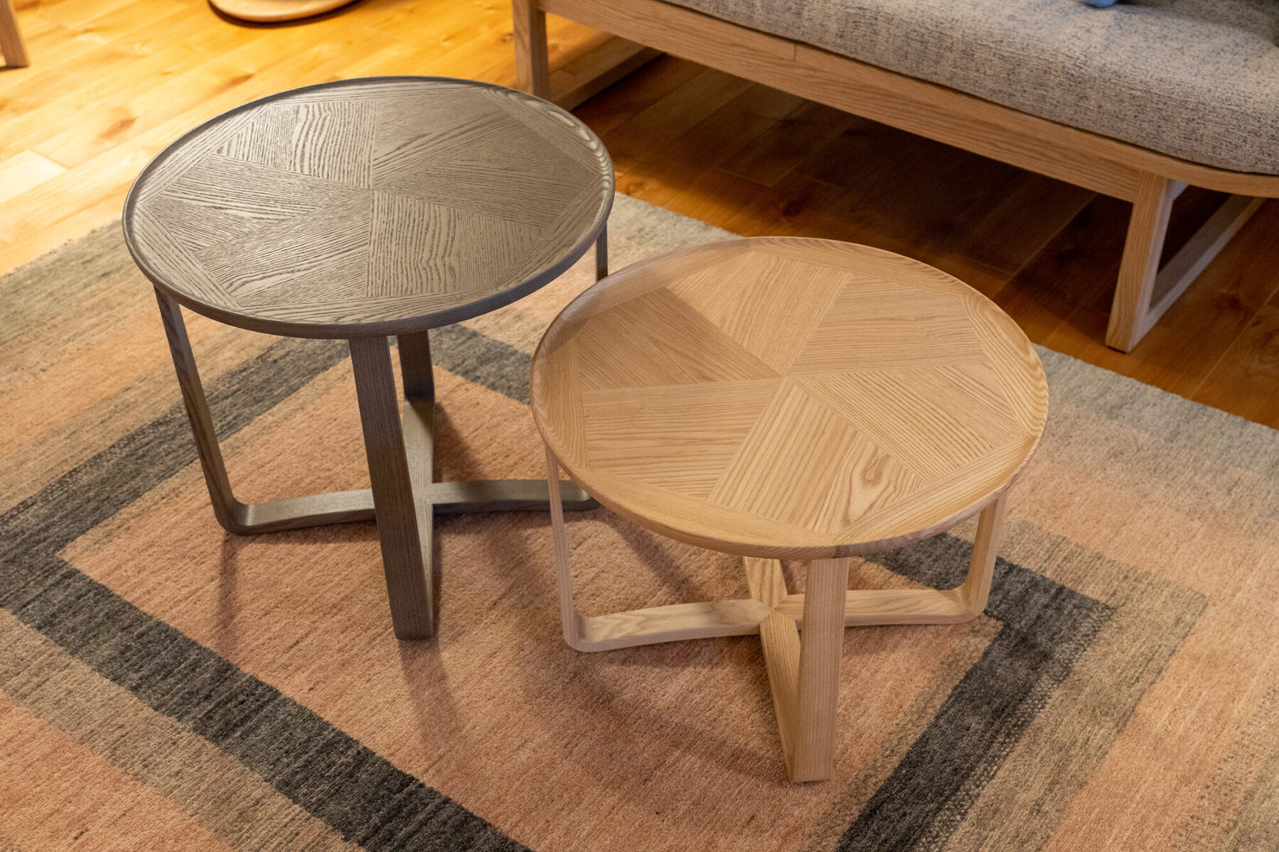 ガーベラ リビング 丸テーブル | 塩田家具 リヴリア