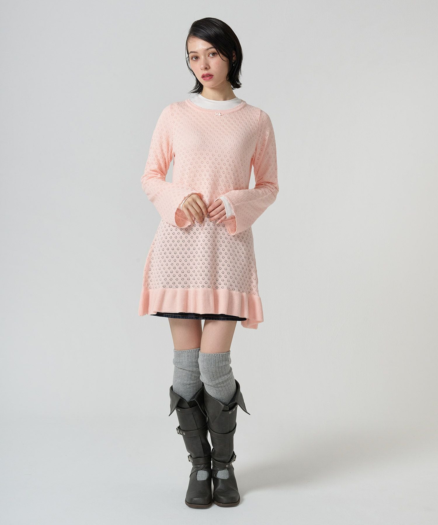 ミニ丈 透かし編みニットワンピース｜女子会、デート、 休日、通学に