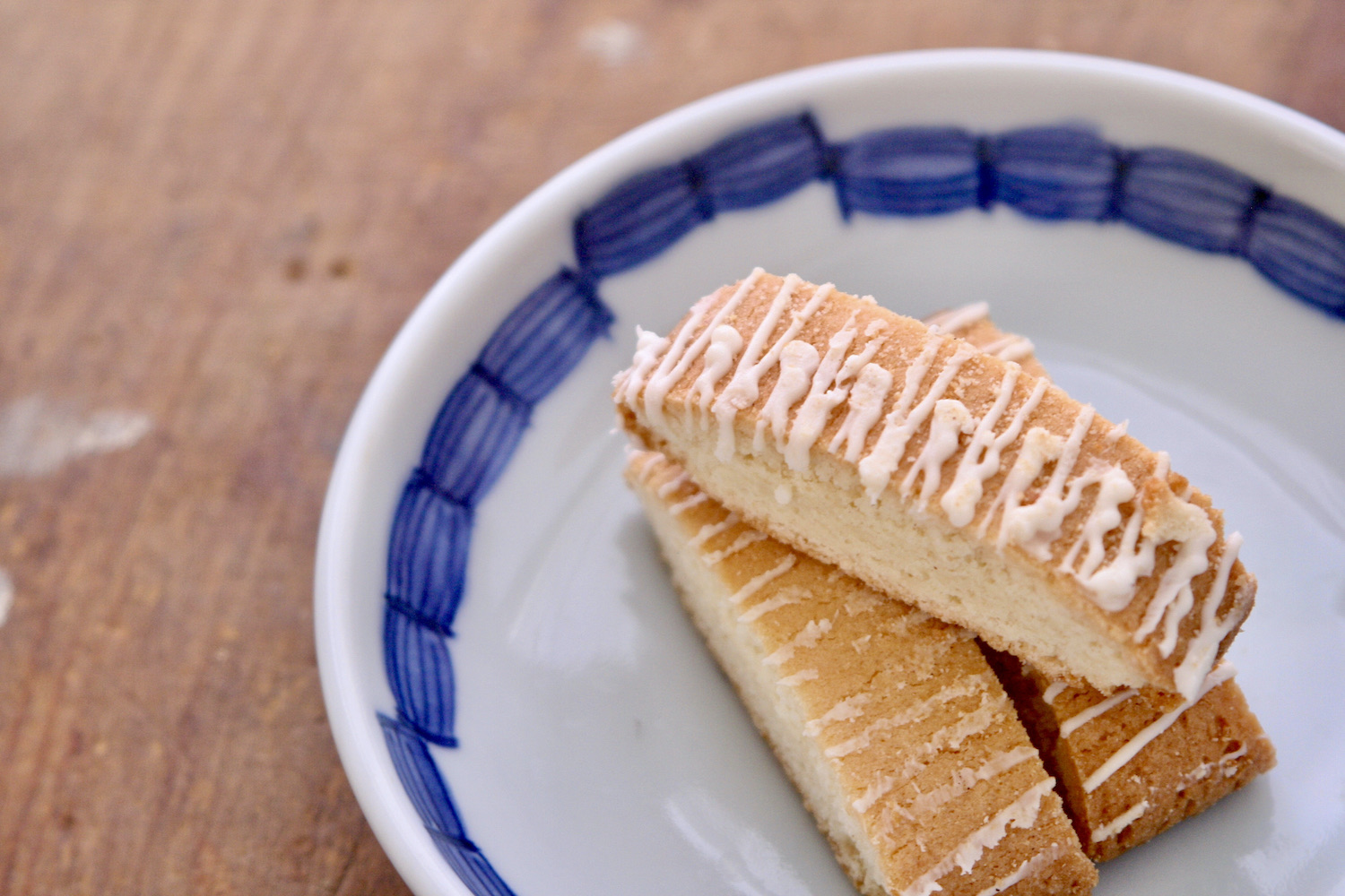 トレジョ】モダンさもあるレモン味のビスコッティ | しろくろめがね