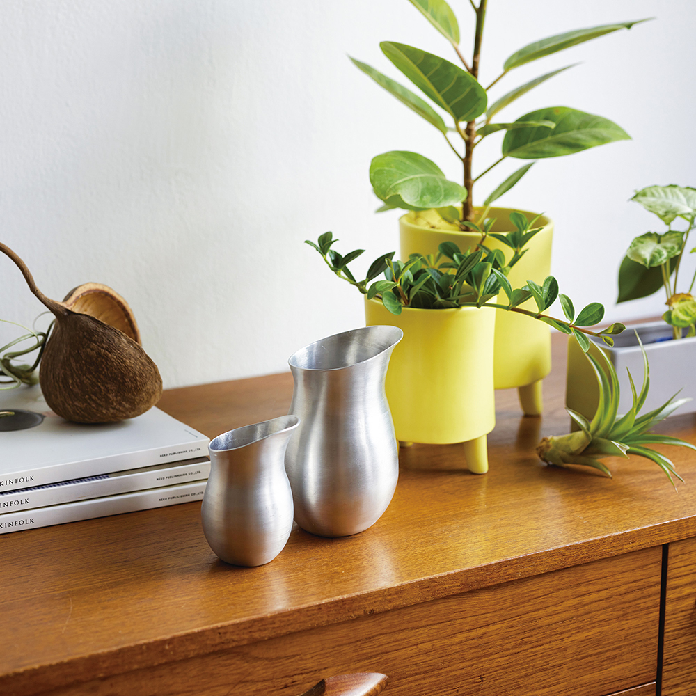 水やりにちょうど良いアルミの水差し(S) | shesay(志成販売