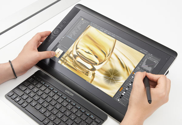 液晶ペンタブレット「Cintiq Companion」をレタッチの現場で使用する