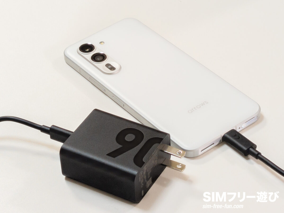 arrows Alphaの電池持ち、バッテリー、充電周りをレビュー！ | SIM