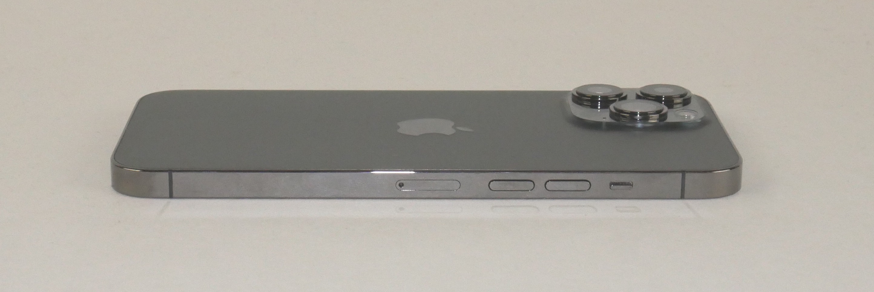 Apple iPhone 13 Pro Max 128GB Unlocked MLF23LL/A Graphite NO SIM