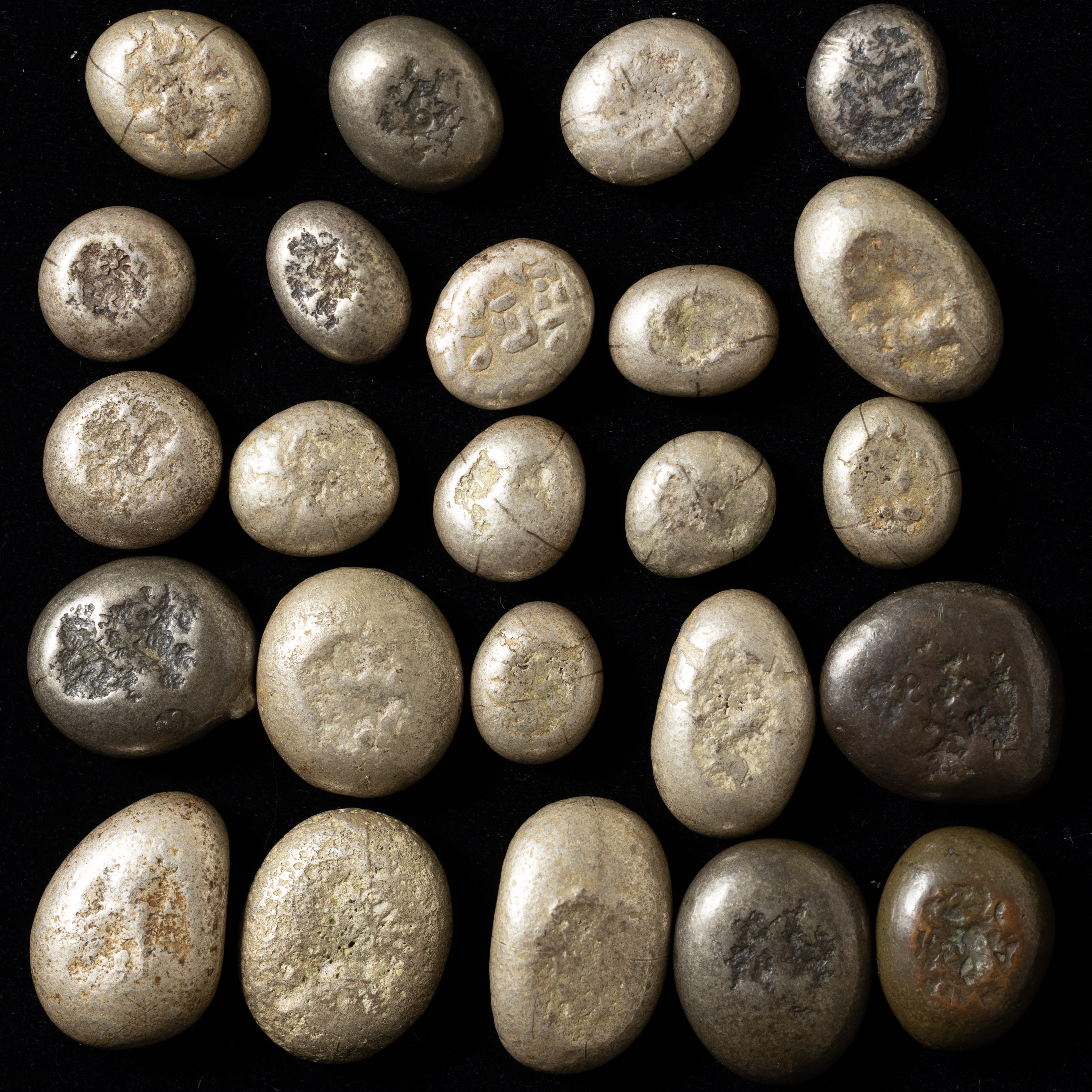 貨幣博物館 | 豆板銀 計24個 合計約188g ※返品不可 Sold as is No returns