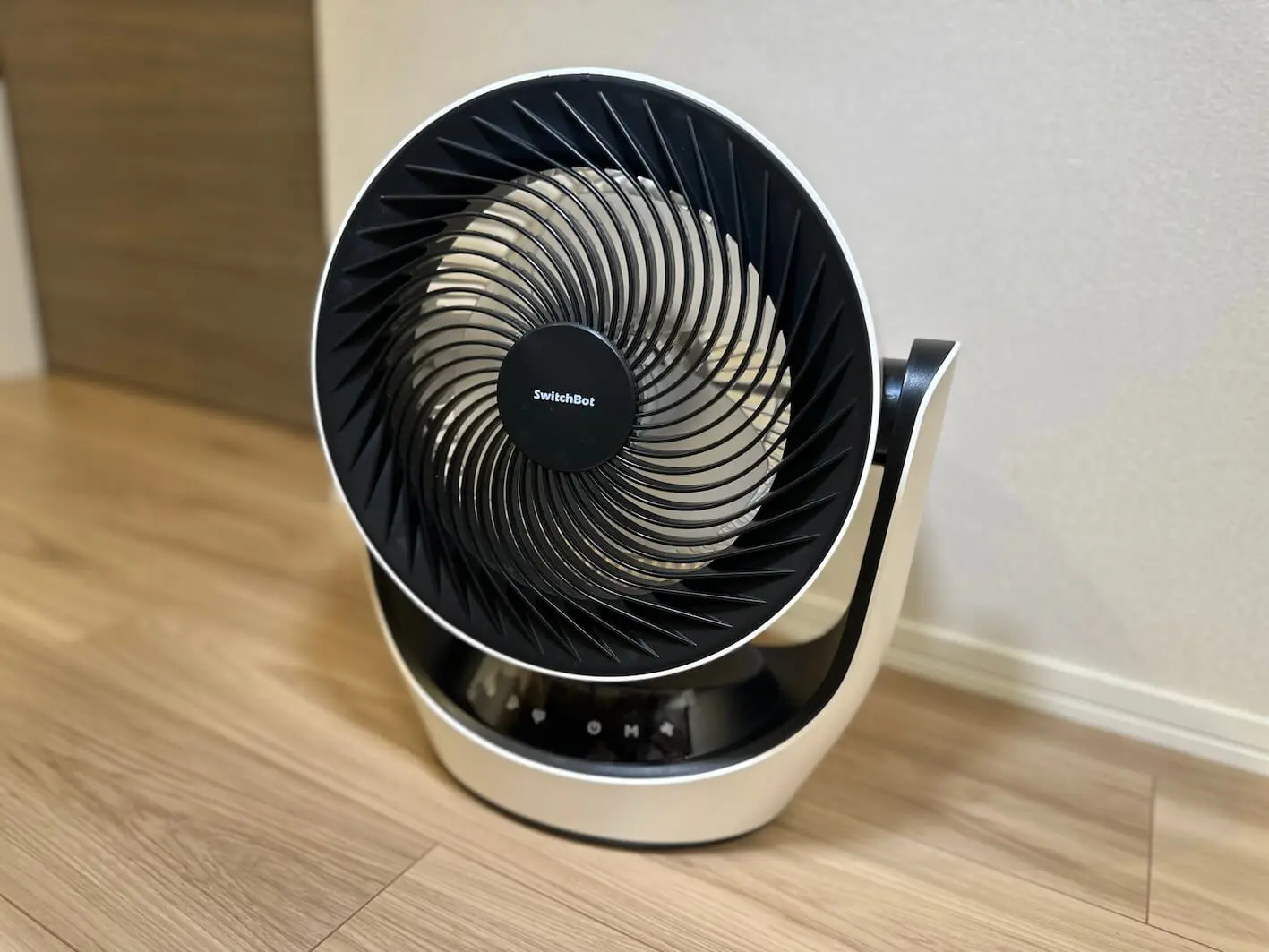 レビュー】SwitchBot スマートサーキュレータ｜梅雨の今こそ欲しい