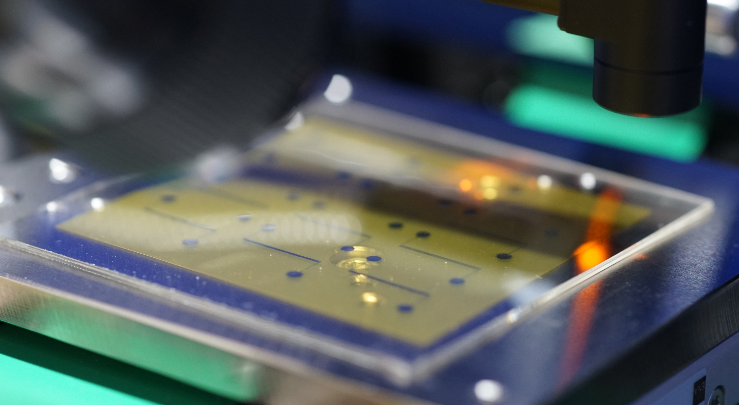 SIJテクノロジ インクジェット 微細描画 | 高粘度インク 吐出 | 非接触