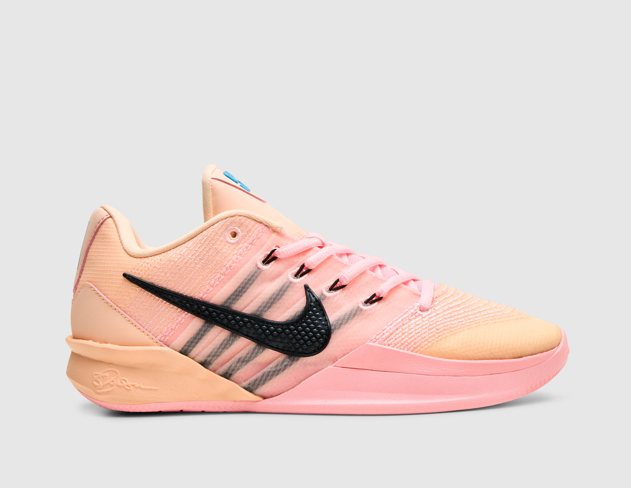 Nike Women's Sabrina 3 Crimson Tint / Black - Arctic Punch – size