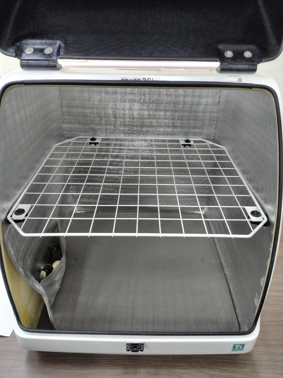 送料無料】【中古品】リヤBOX MB30-CS（中棚付き）スタンダード