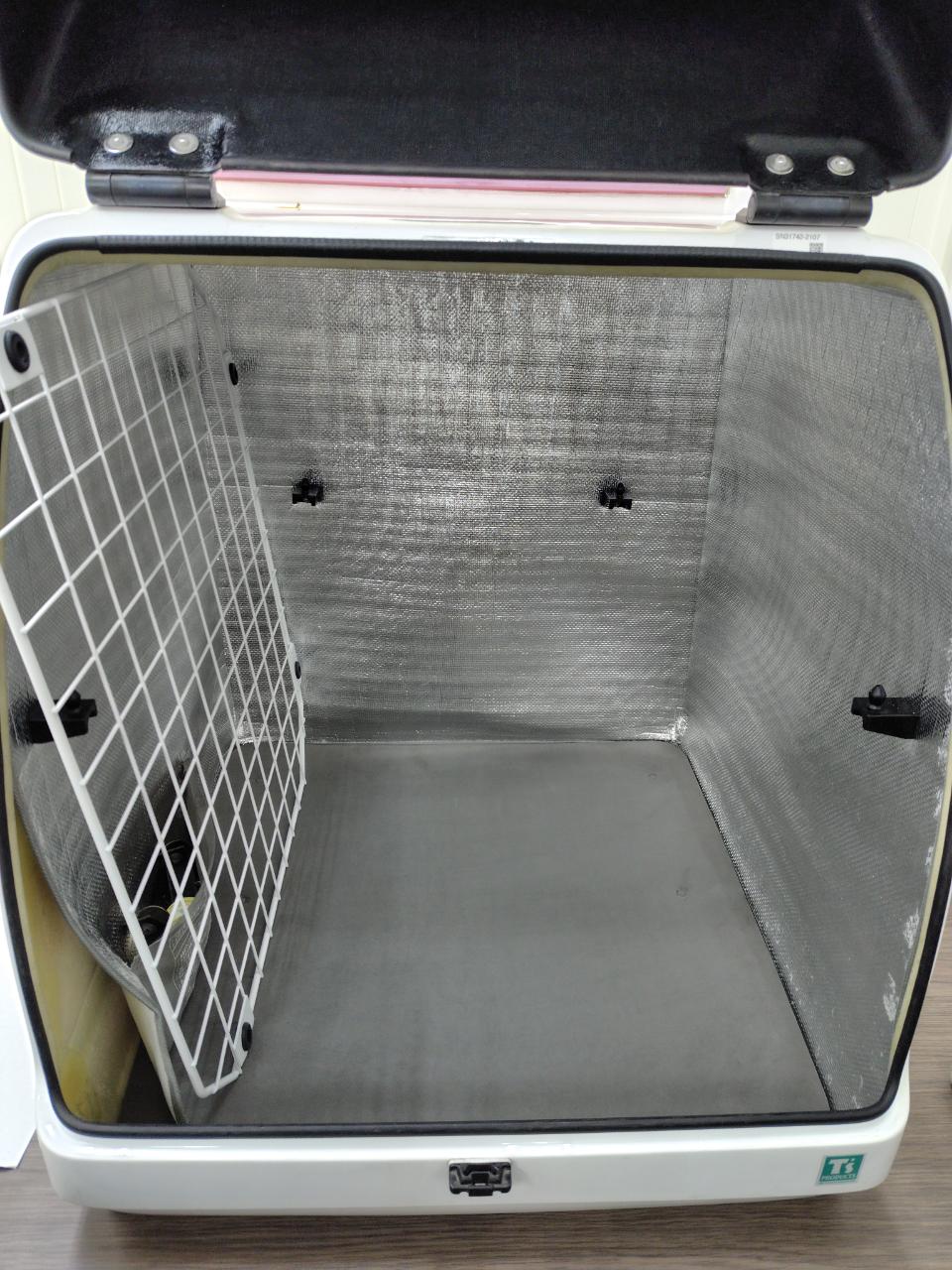 送料無料】【中古品】リヤBOX MB30-CS（中棚付き）スタンダード