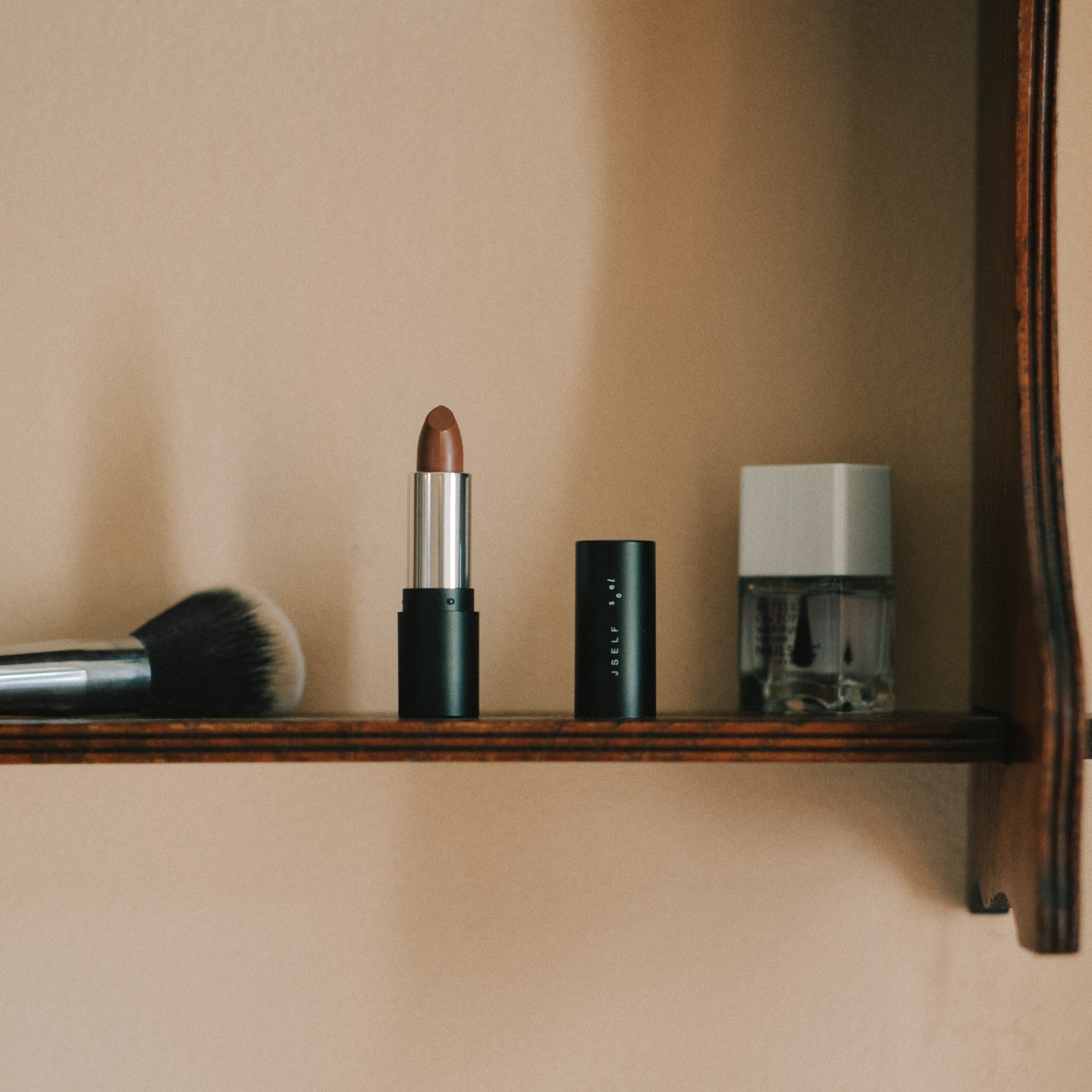 コラボ限定 JSELF × soel LIVING-OIL LIP STICK R002【レッド】