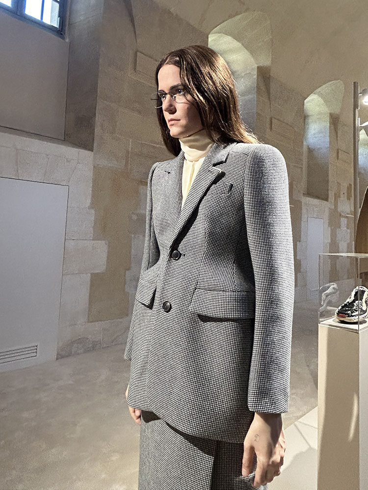 必見！デムナが振り返るバレンシアガの10年、「バレンシアガ バイ