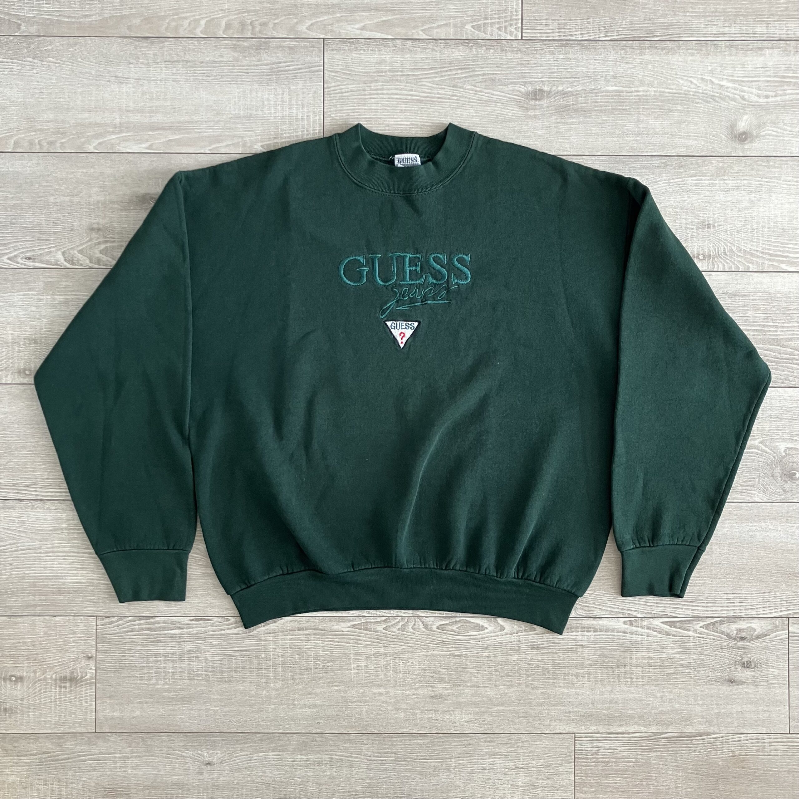 常田大希着用の古着GUESS(ゲス)のスウェットを買ってみた | 軟式古着部
