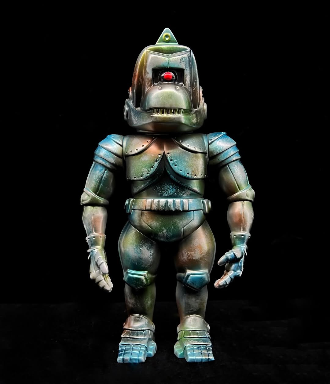 ブルマァク製「カネゴン」の「昭和レトロカラー」が2025年11月13日12時