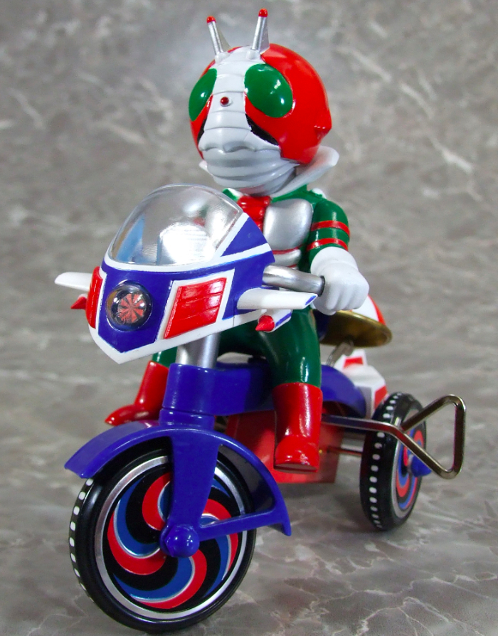 アート・ストームの［EX三輪車］に「仮面ライダーV3」＆「ライダーマン