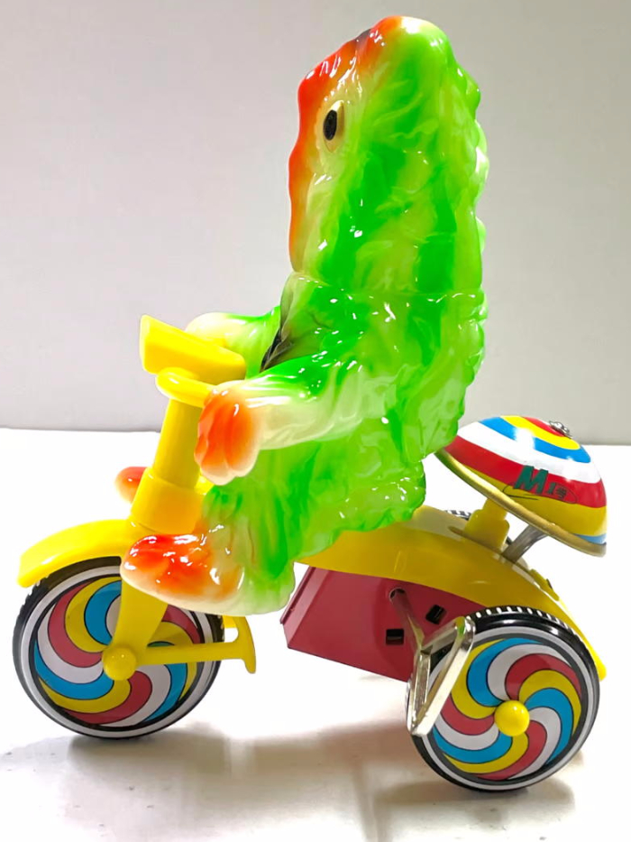 M1号は「スーパーフェスティバル91」に「ヘドラ三輪車 蓄光版」で