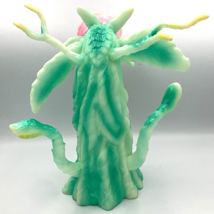 ゴジラ・ストア限定！ マルサンから芦ノ湖の夜に輝く「花獣ビオランテ