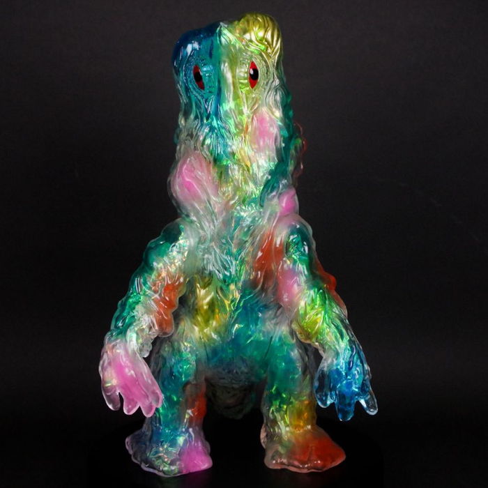 ブルマァクから新たな「ヘドラ」となる「オーロラカラー」が登場