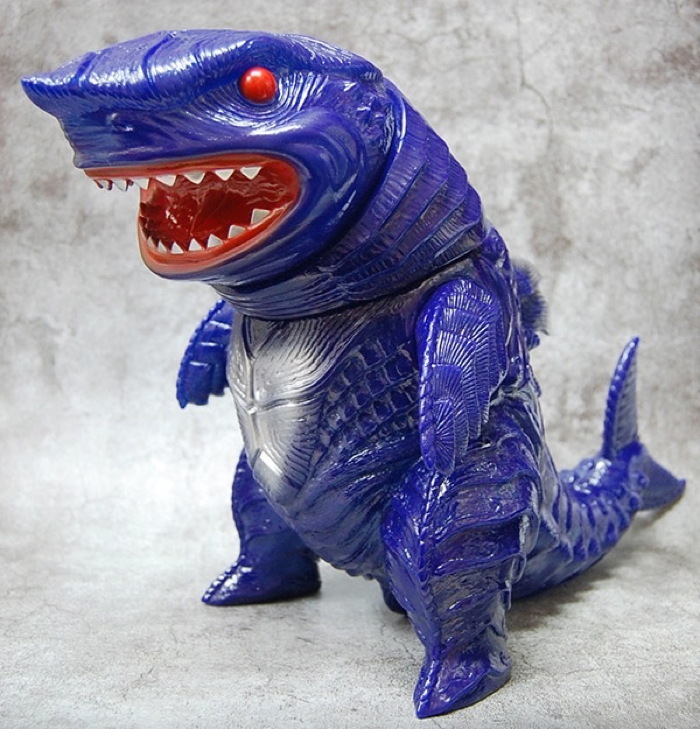 まんだらけ札幌店がサンガッツ本舗、BLObPUS、 MaxToy製ソフビ最新作を