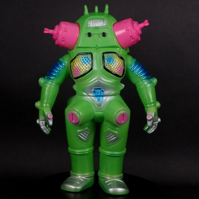 ブルマァクの「キングジョー(グリーン)」が『ウルトラセブン』55周年に