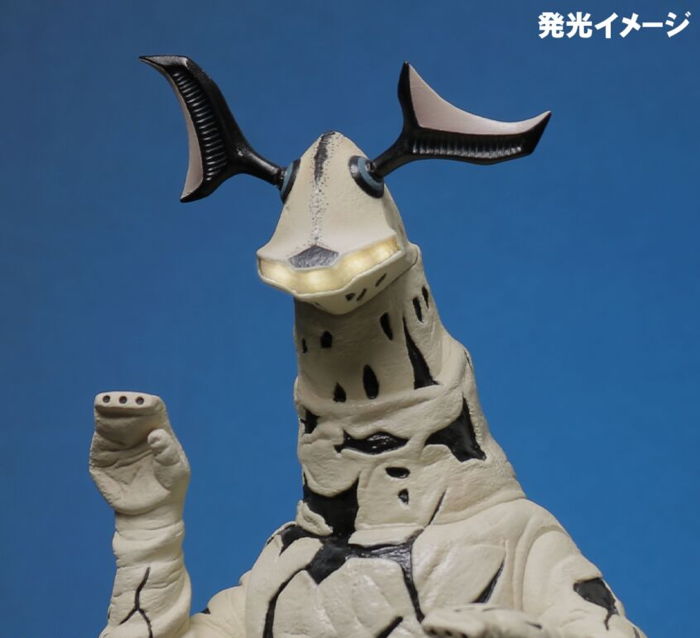 少年リック限定でエクスプラス製「宇宙怪獣エレキング」の「発光Ver