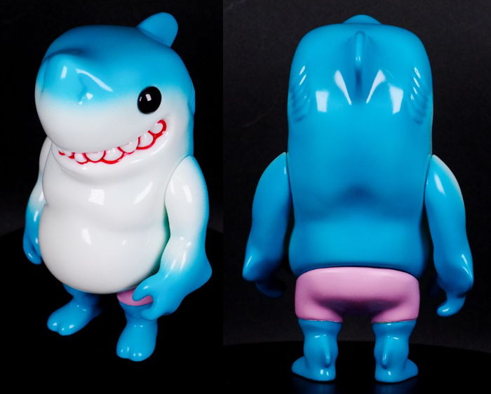 Momoco Studioの「SHARK BOY」が真夏のビーチにやってきた！ | sofvi.tokyo
