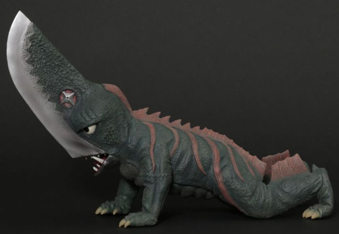 エクスプラスの［大怪獣シリーズ］で「ギロン 発光Ver.」が登場