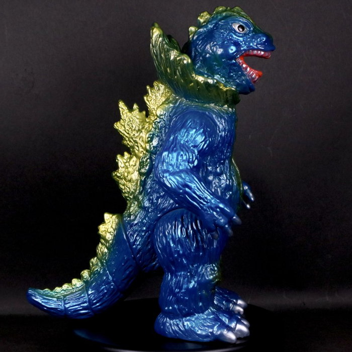 ブルマァクの「ジラース(ブルー)」が「謎の恐竜基地」より出現