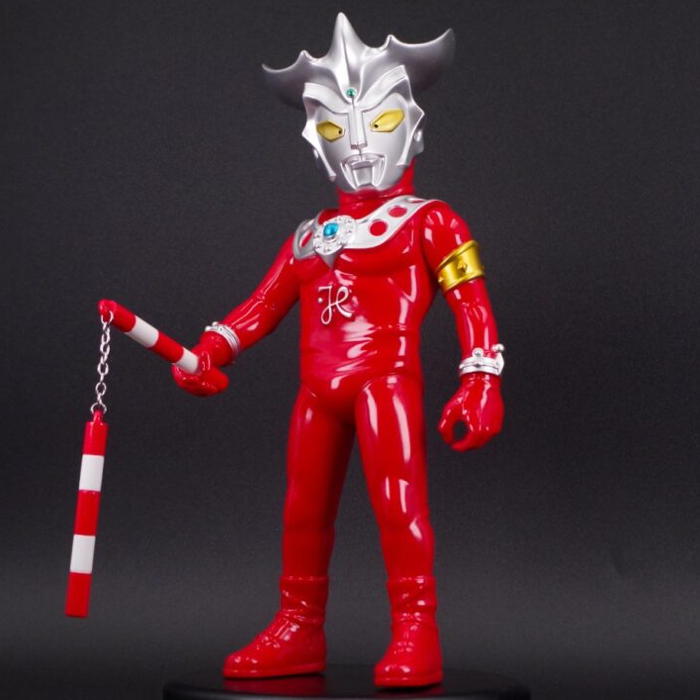 墓場の画廊でPLANET-X製兄弟ソフビ「ウルトラマンレオ」と「アストラ