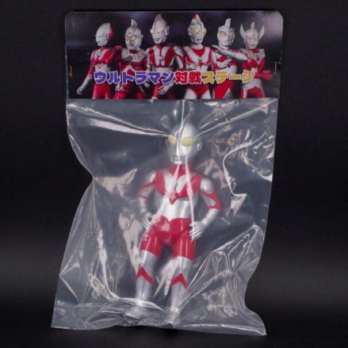 M78TOYS製「ウルトラマン」がシルバー仕上げの「墓場の画廊 限定Ver