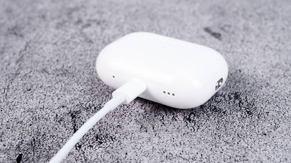 Apple AirPods Pro 2レビュー】性能が大幅強化、iPhoneユーザーは必須