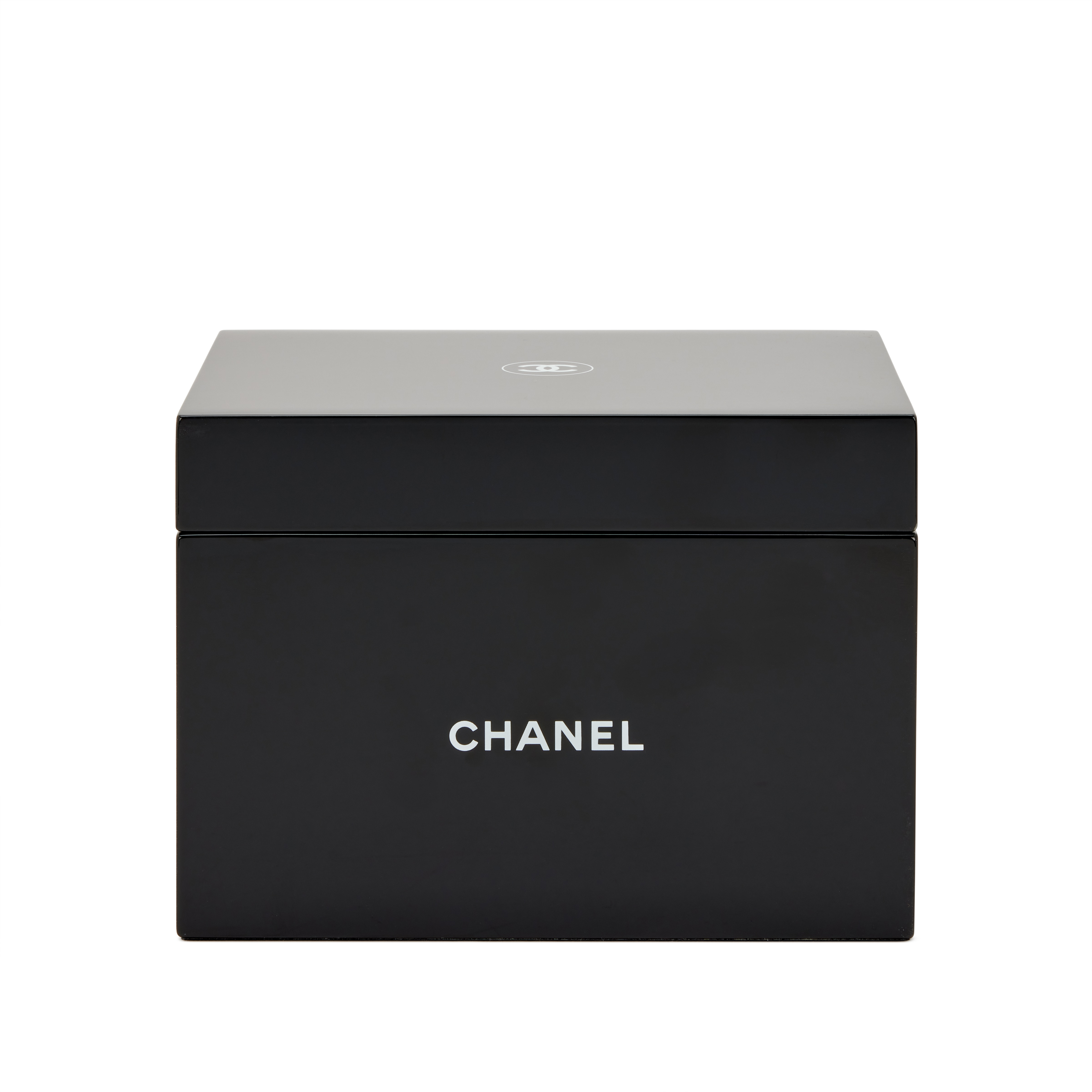 Chanel Black And White Lacquer Wood La Boîte Laquée Beauty Box